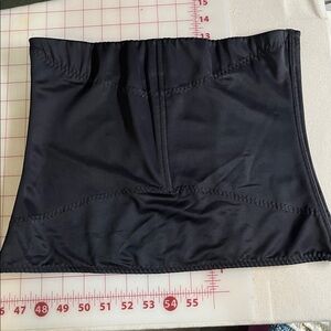 Maidenform black waist cincher